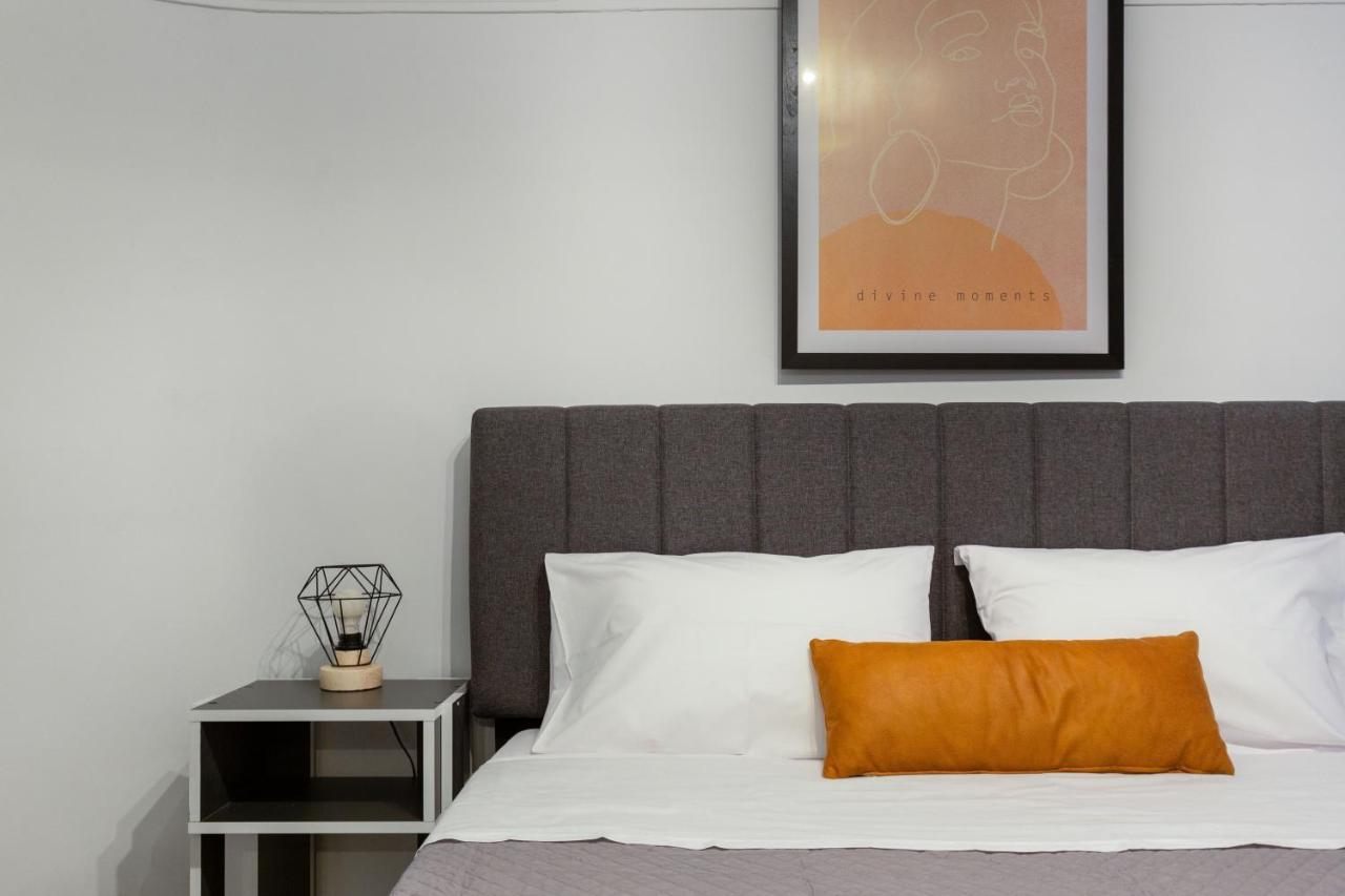 Central Apartment In The Heart Of Historic Center Афины Экстерьер фото